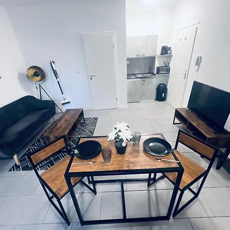 Moderne City-wohnung 아파트